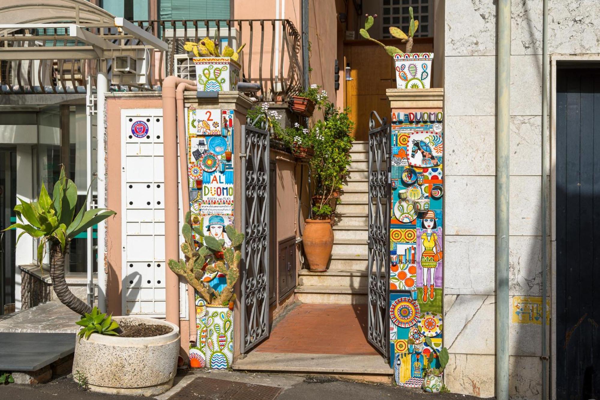 Al Duomo Rooms & Flats 陶尔米纳 外观 照片