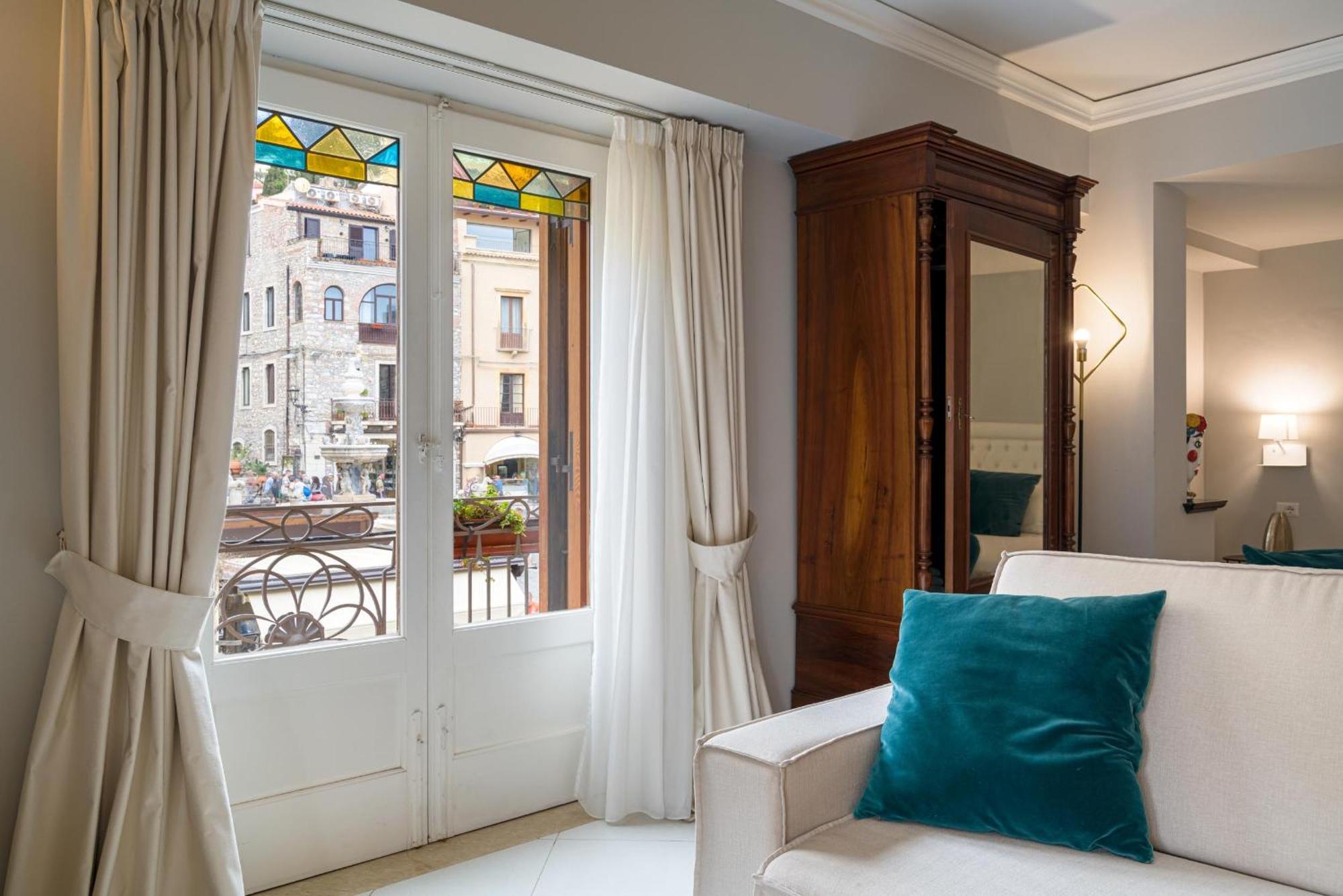 Al Duomo Rooms & Flats 陶尔米纳 外观 照片