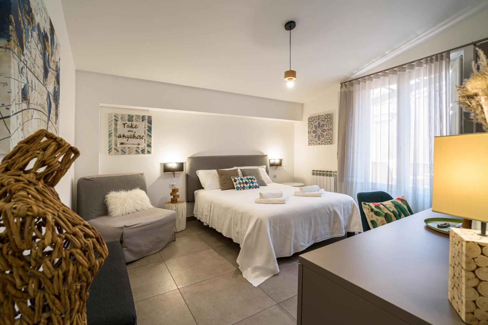 Al Duomo Rooms & Flats 陶尔米纳 外观 照片
